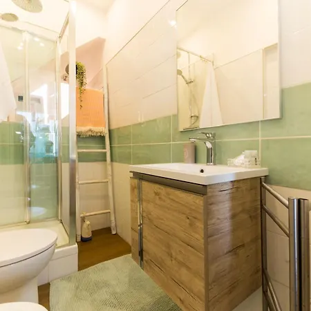 Apartment Casaviva - Sunshine Bilo In Nervi With Ac